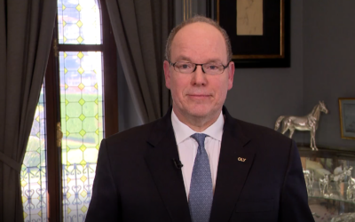 S.A.S. le Prince Albert II de Monaco appelle à la coopération et à la solidarité à travers la campagne #WhiteCard pour la Journée Internationale du Sport au service du Développement et de la Paix